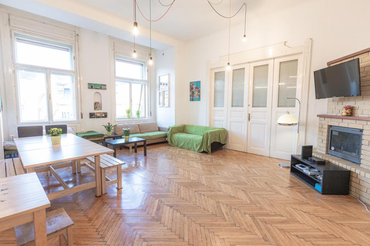 Spicy Hostel Βουδαπέστη Εξωτερικό φωτογραφία